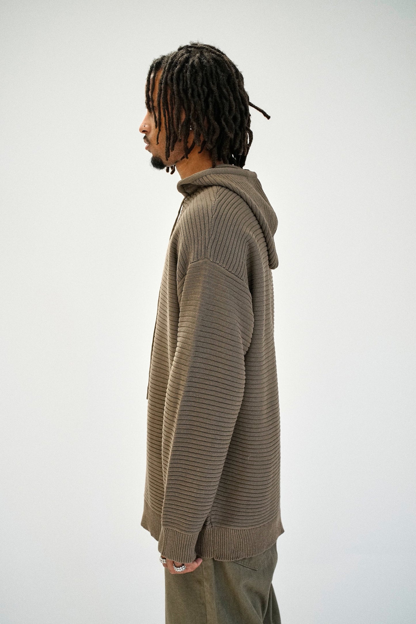 BEAULARES RIBBED HOODIE