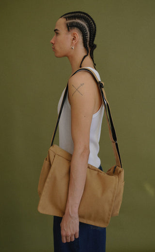 MESSENGER BAG