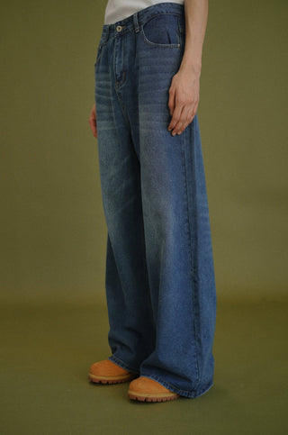 BOARD JEANS