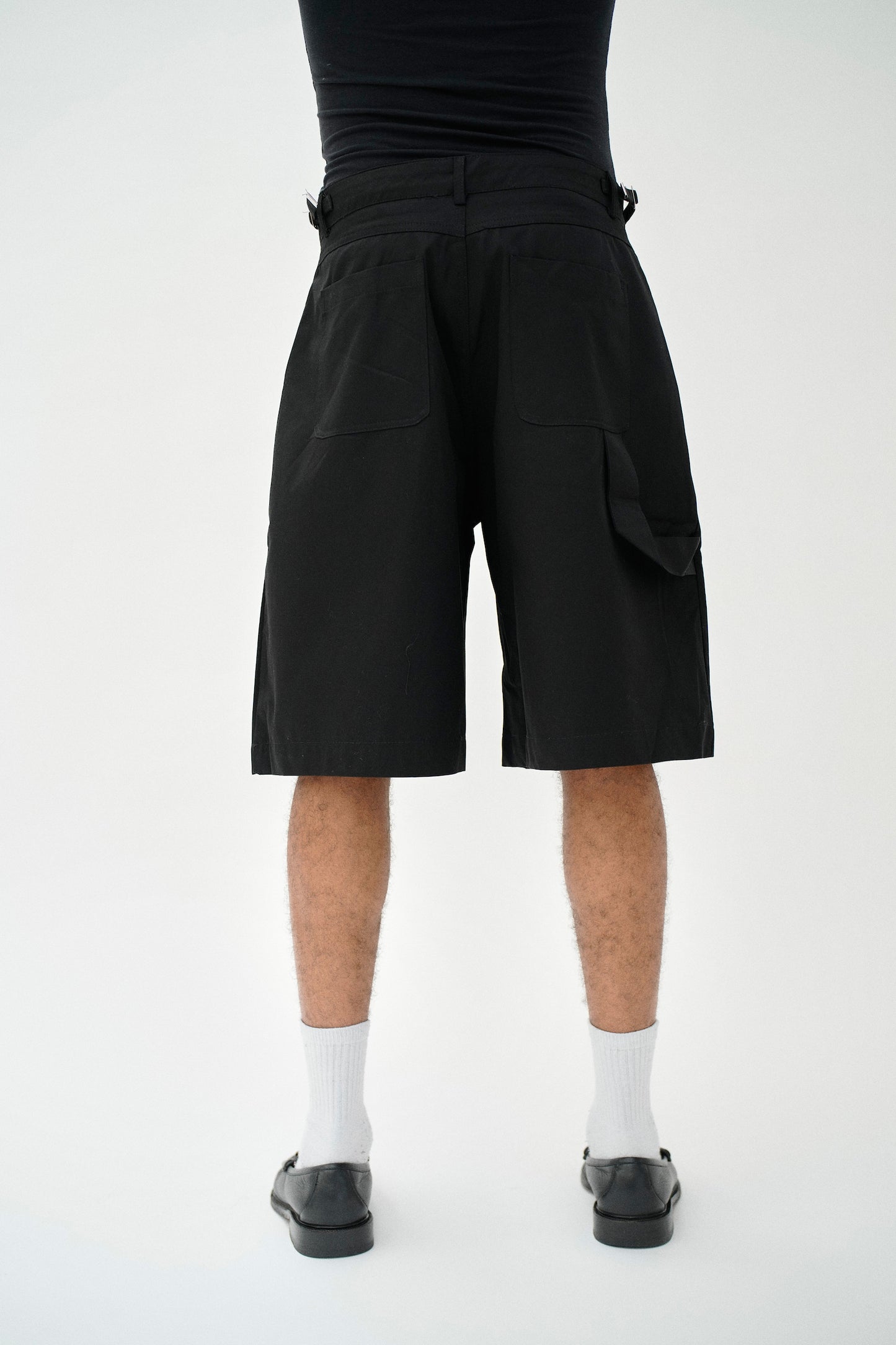 PLEATED SHORTS