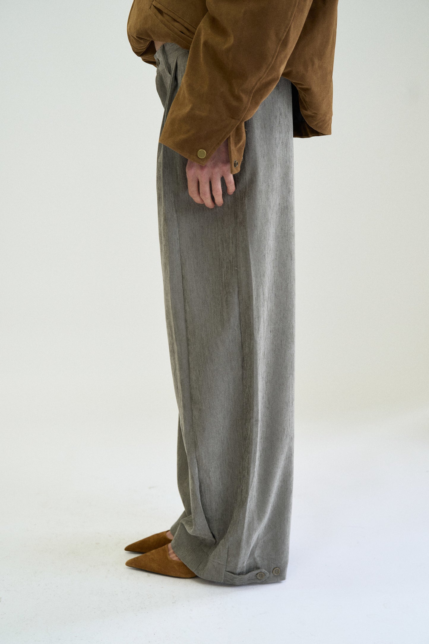 MOTTLE PLEATED TROUSER