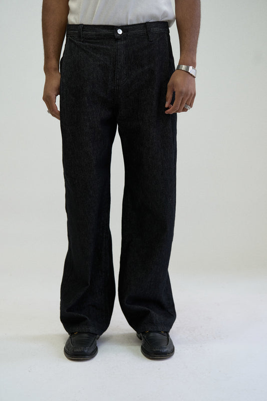 MIDNIGHT PLEATED JEANS