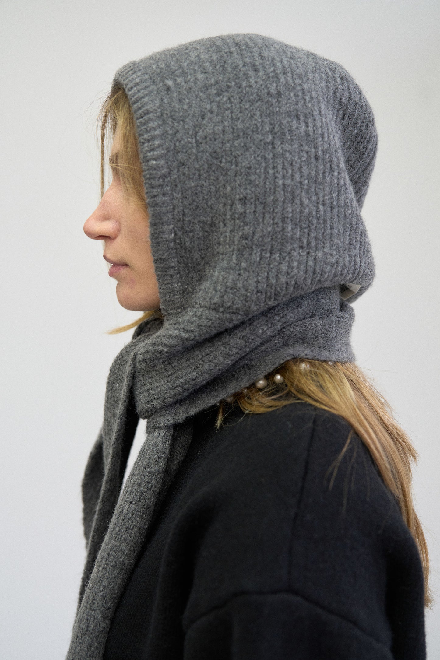 HOODED SCARF