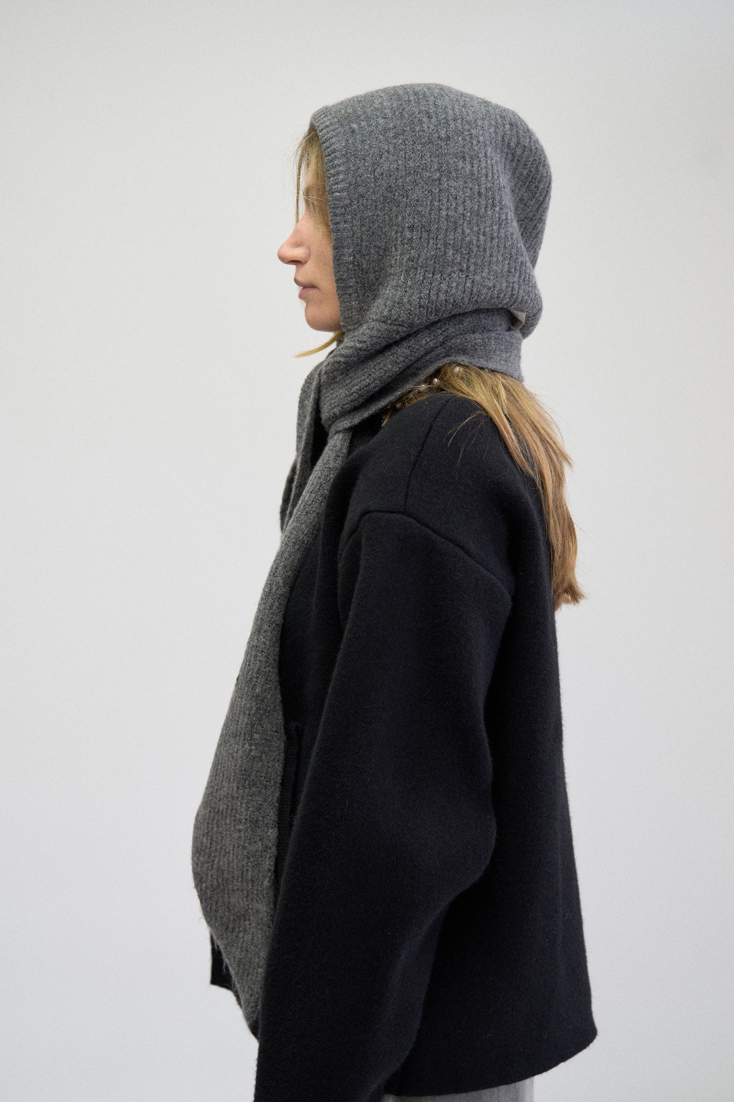 HOODED SCARF