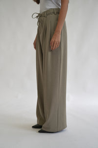 DRAWSTRING TROUSER