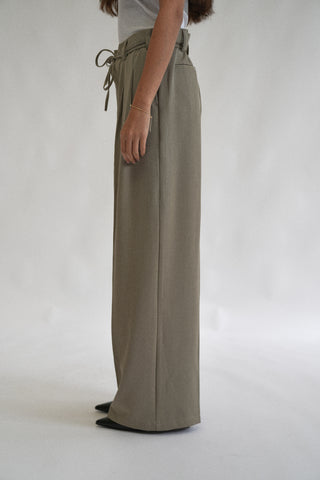 DRAWSTRING TROUSER