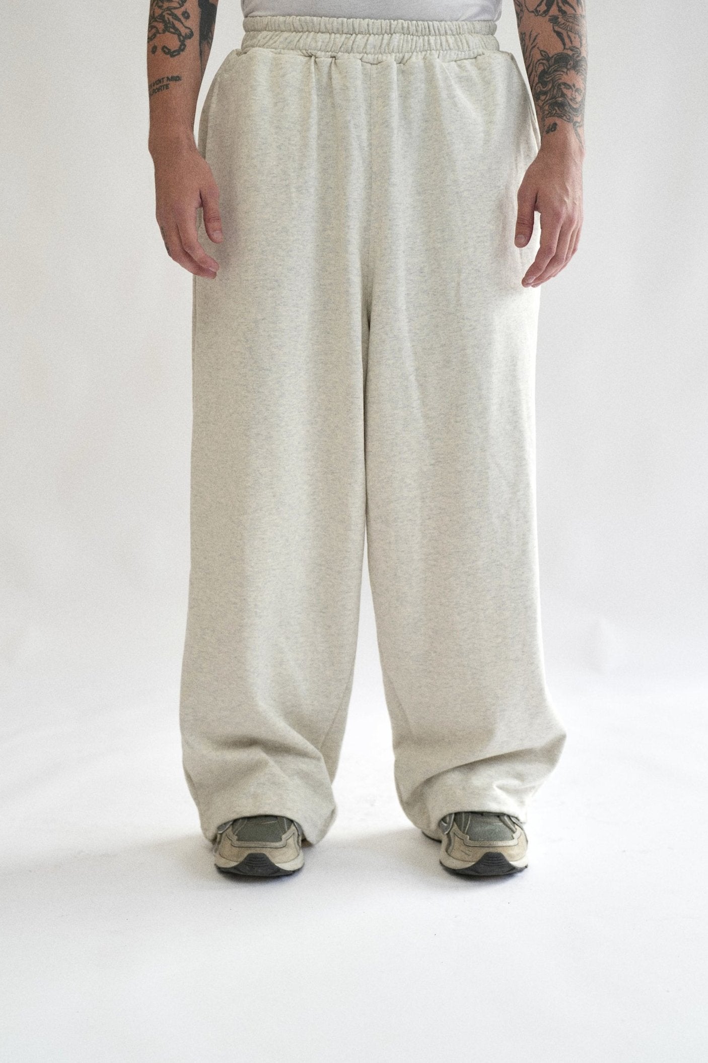 HEAVYWEIGHT SWEATPANTS