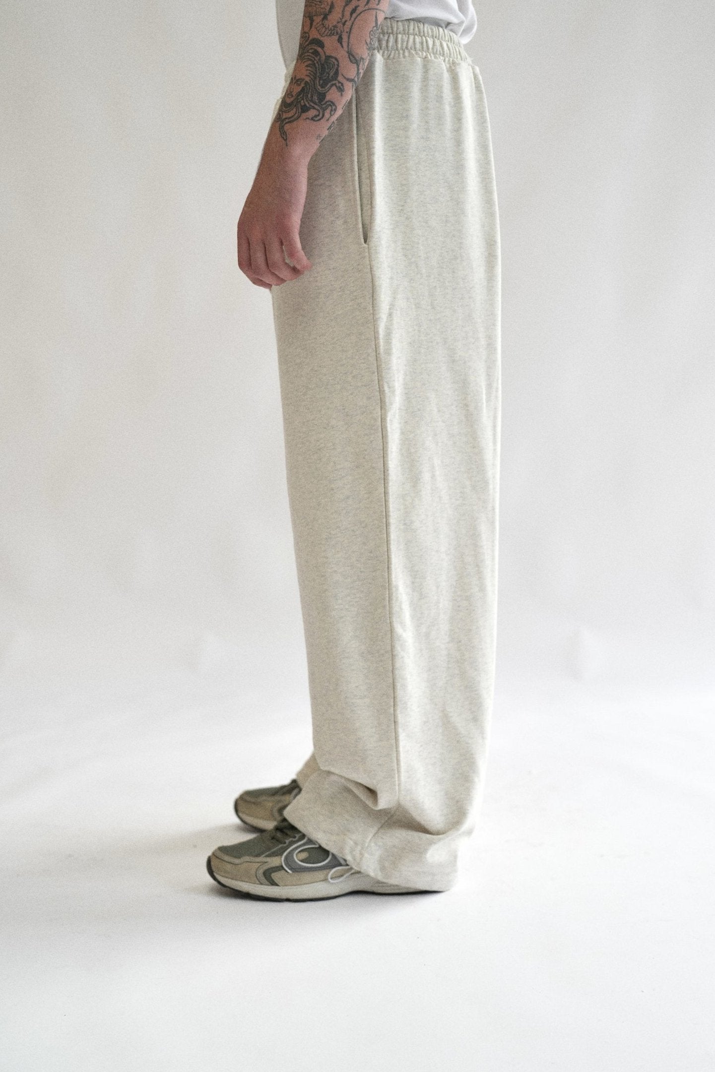 HEAVYWEIGHT SWEATPANTS