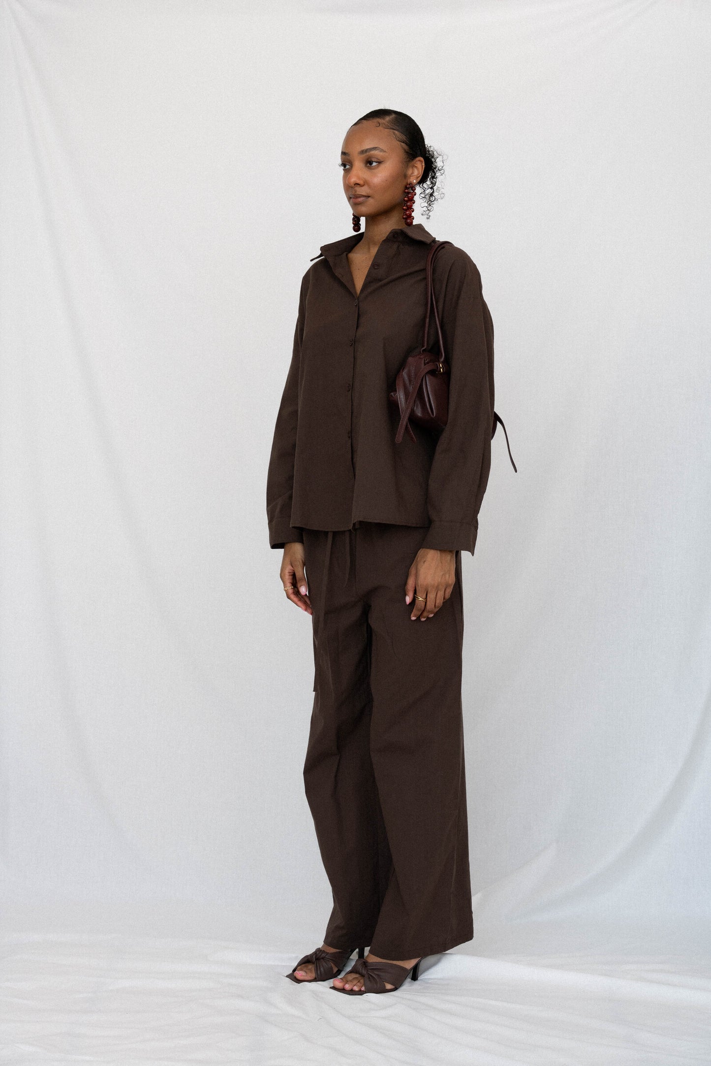 COCOA BUTTONED SET
