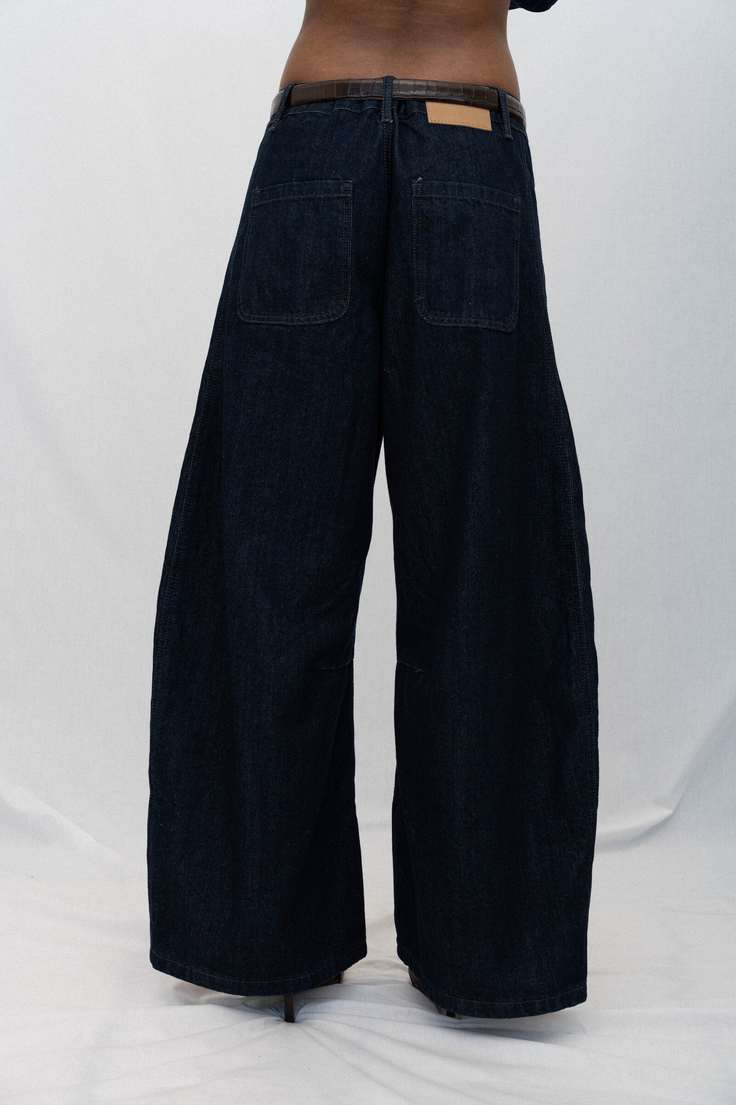 SADDLE JEANS