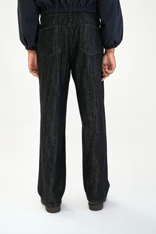 PLEAT DARKWASH JEANS