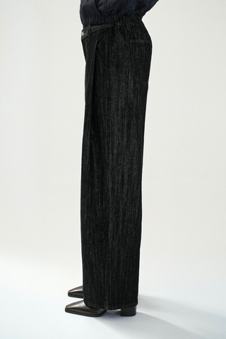 FINAL SALE | PLEAT DARKWASH JEANS