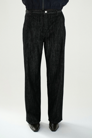 FINAL SALE | PLEAT DARKWASH JEANS